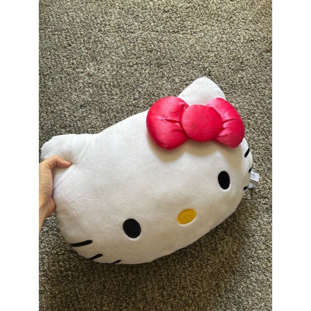 Universal Studios Sanrio Hello Kitty Pillow Soft Plush 17.5" Stuffed Cat Head